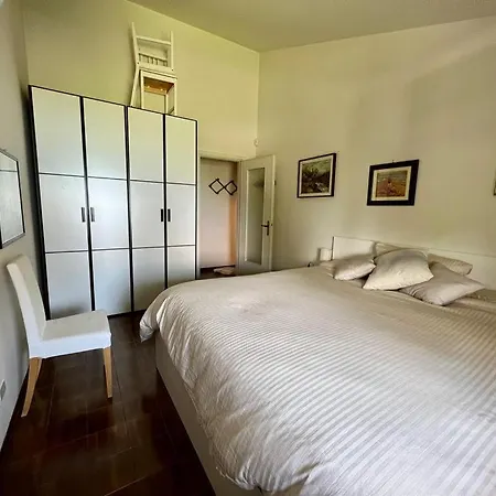 Apartment Ena Apt Fronte Lago Bilocale Con Piscina Parco E Pontile Privato Sirmione